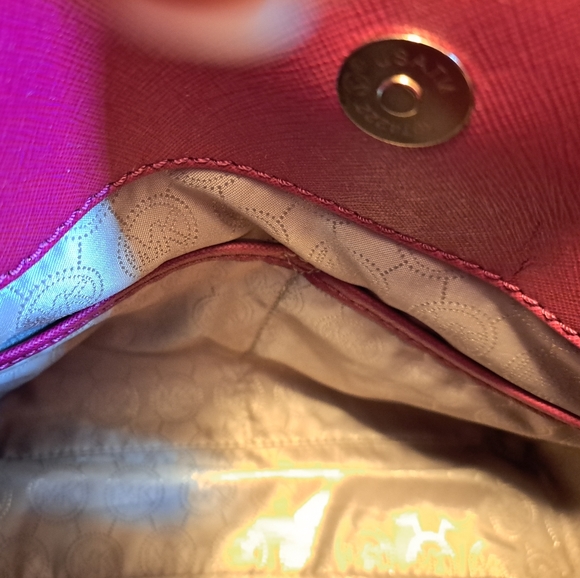 Michael Kors Lock and Key Hamilton Bag - Picture 10 of 14